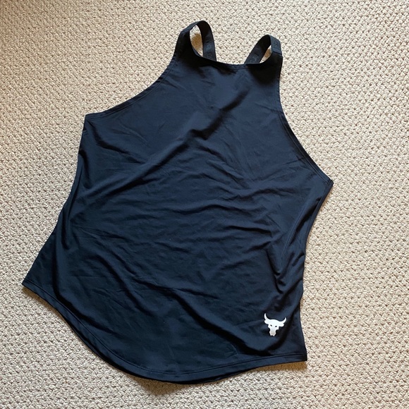 Under Armour tank top with embedded strap and mesh panels - Picture 2 of 7